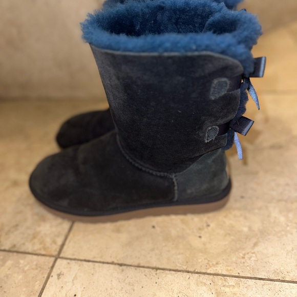 Ugg Bailey Bow Women’s Fur Ankle Boots Navy Blue 9 - Picture 8 of 10